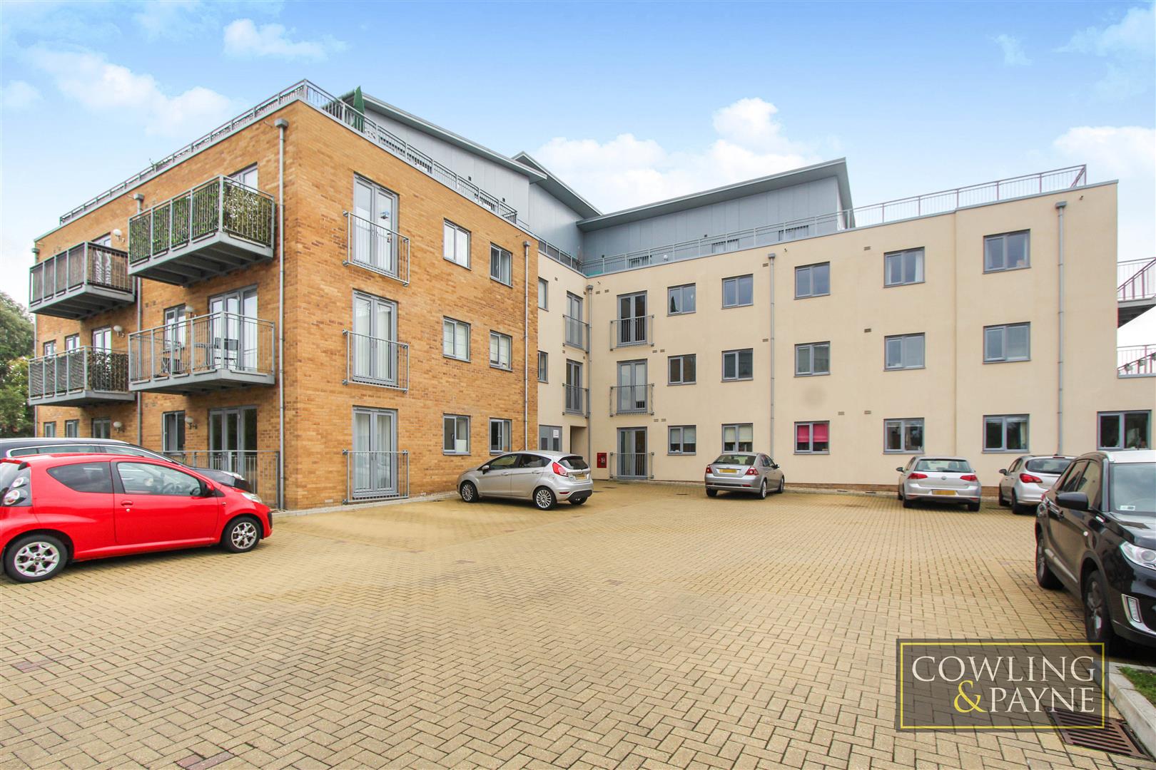 Golden Jubilee Way, Wickford